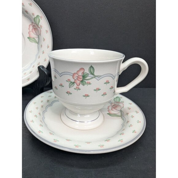 Sango Rose Chintz 3793 1 Footed Teacup and 2 Saucers by Suzanne Evans - Picture 4 of 9